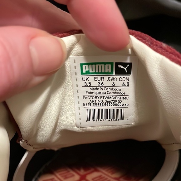 ❤️SOLD❤️🌟HOST PICK 🌟Puma Burgundy Basket Heart Corduroy Shoes - Picture 3 of 5